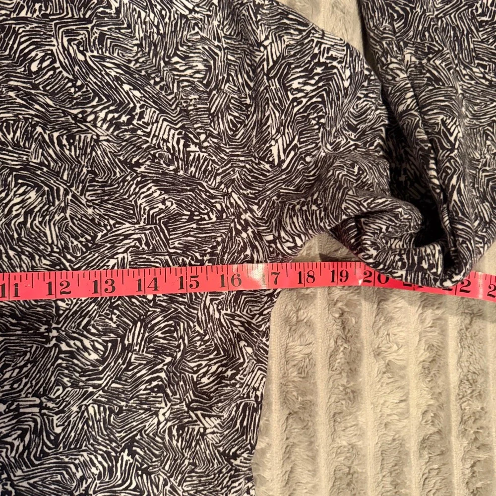 Lululemon Scuba Full Zip Hoodie Offbeat Alpine Black White Print LW4BQDS Size 4